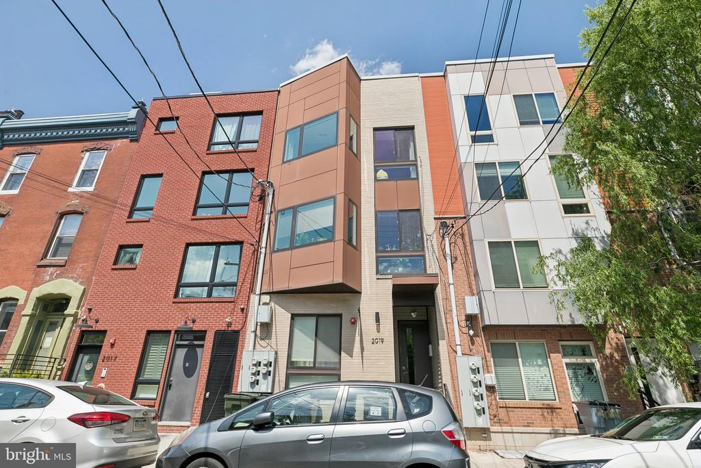 2019 E SUSQUEHANNA AVENUE
