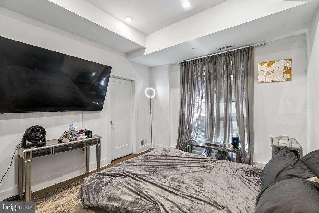 2019 E SUSQUEHANNA AVENUE