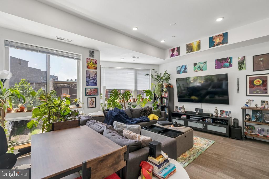 2019 E SUSQUEHANNA AVENUE