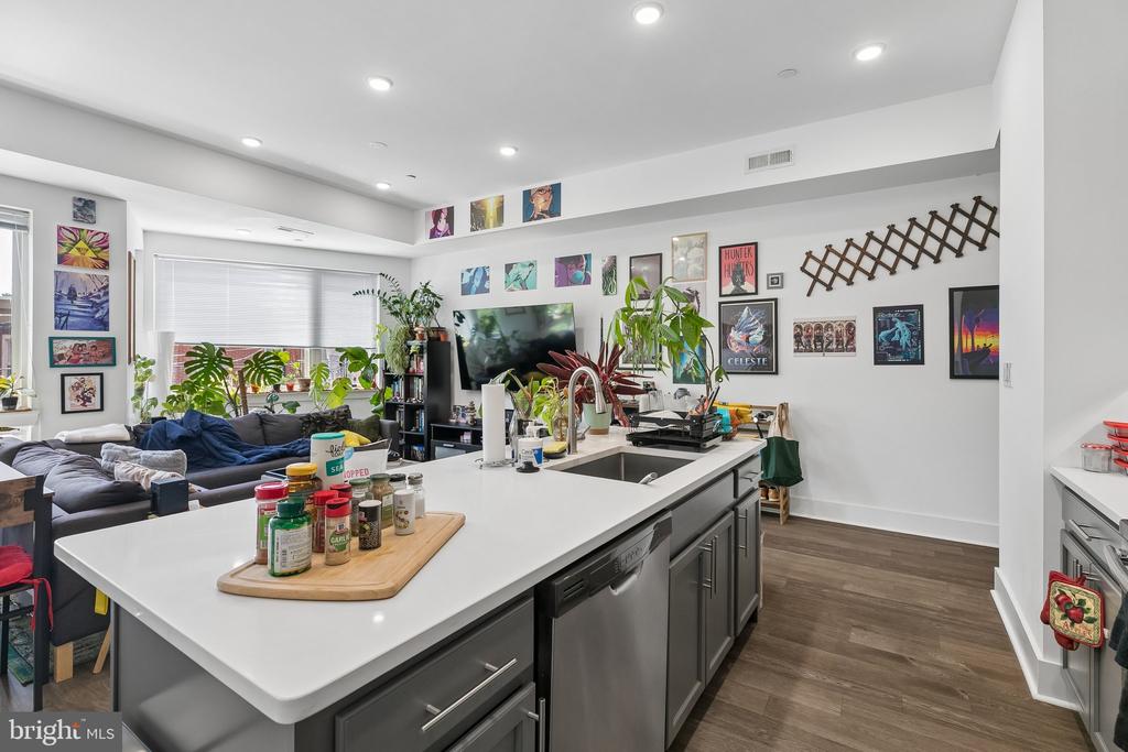 2019 E SUSQUEHANNA AVENUE