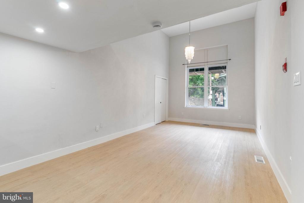 4522 BAKER STREET Unit: 2