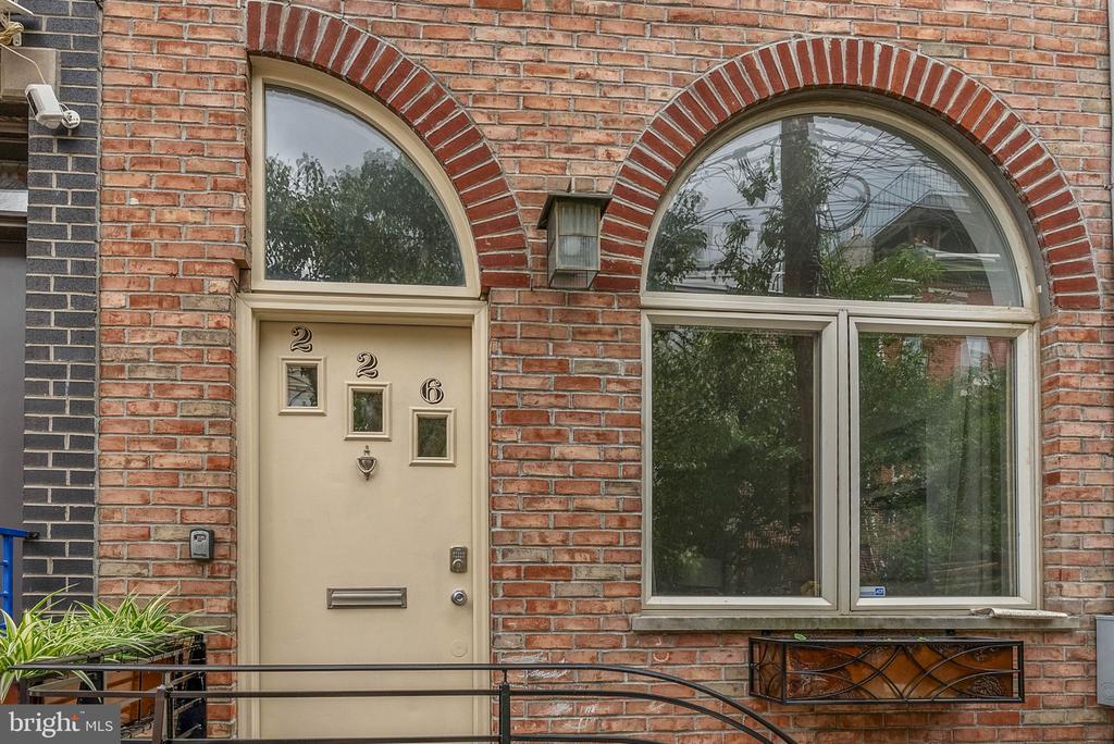 226 W WILDEY STREET