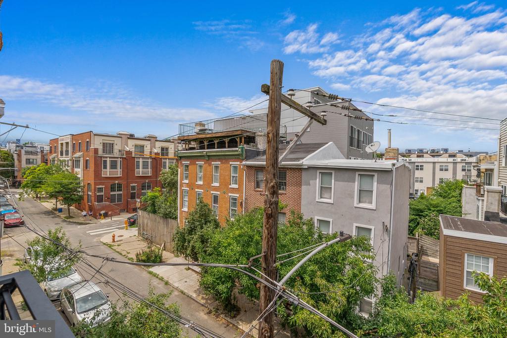 226 W WILDEY STREET