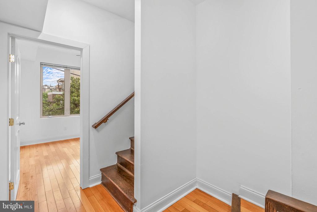 226 W WILDEY STREET