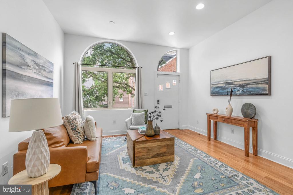 226 W WILDEY STREET