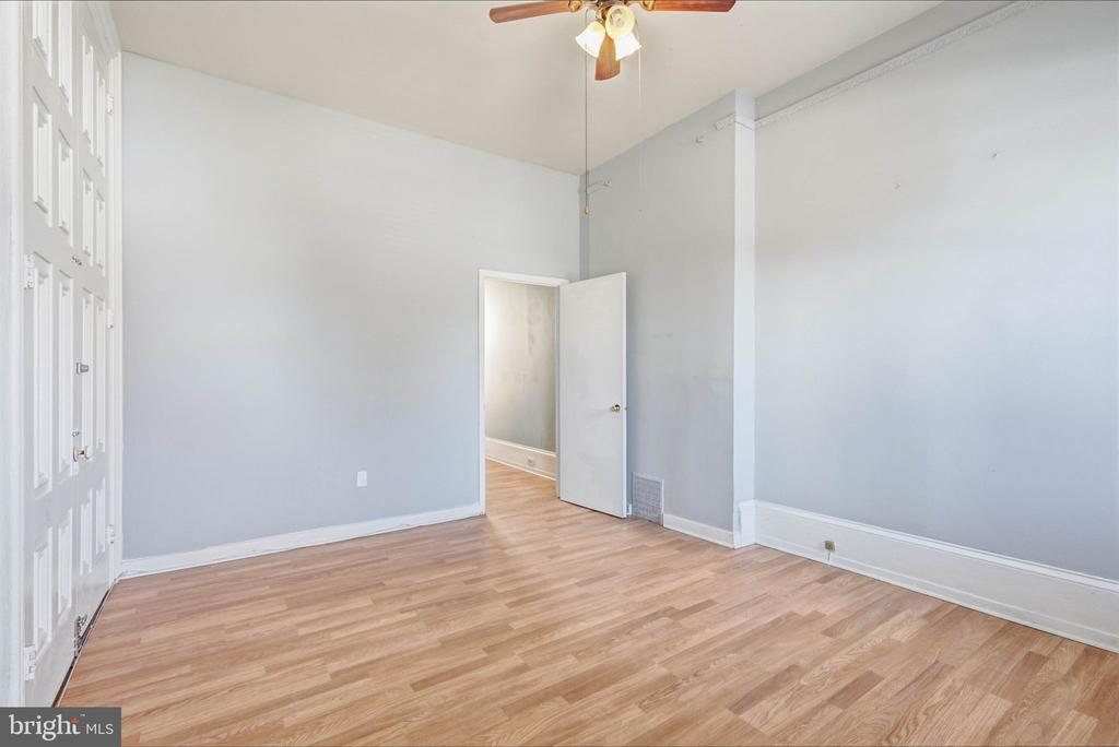 673 N 11TH STREET