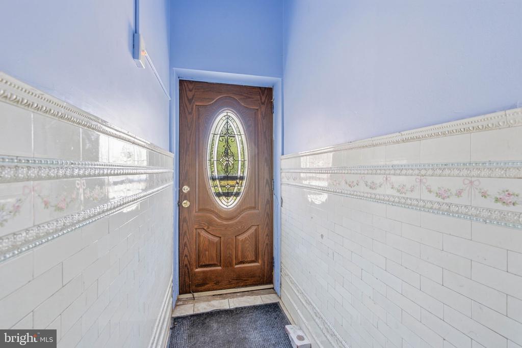 673 N 11TH STREET