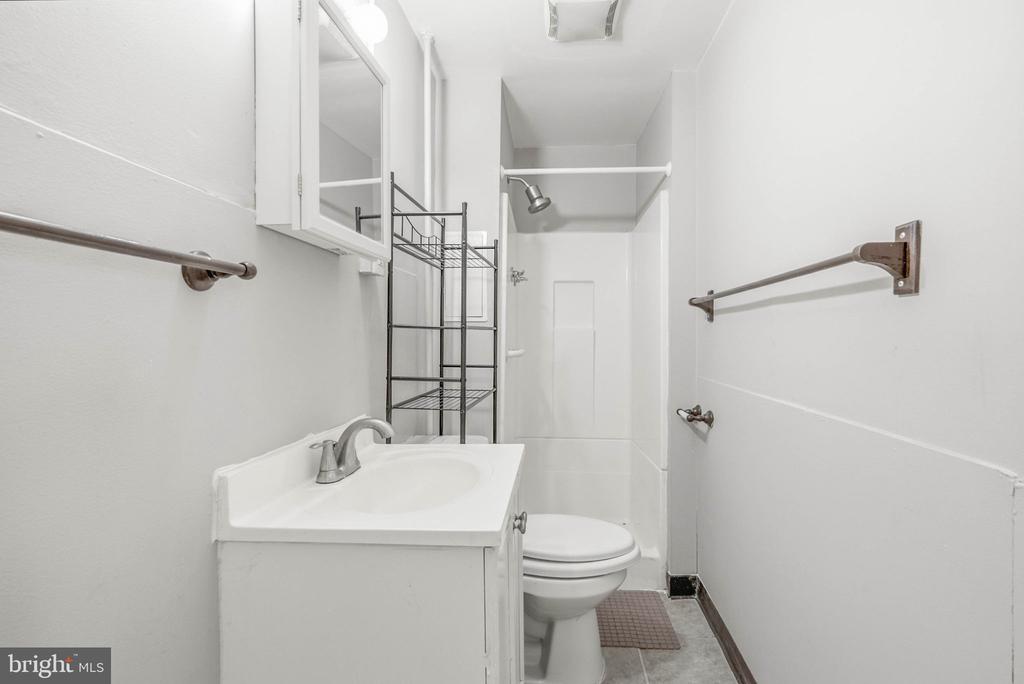 673 N 11TH STREET