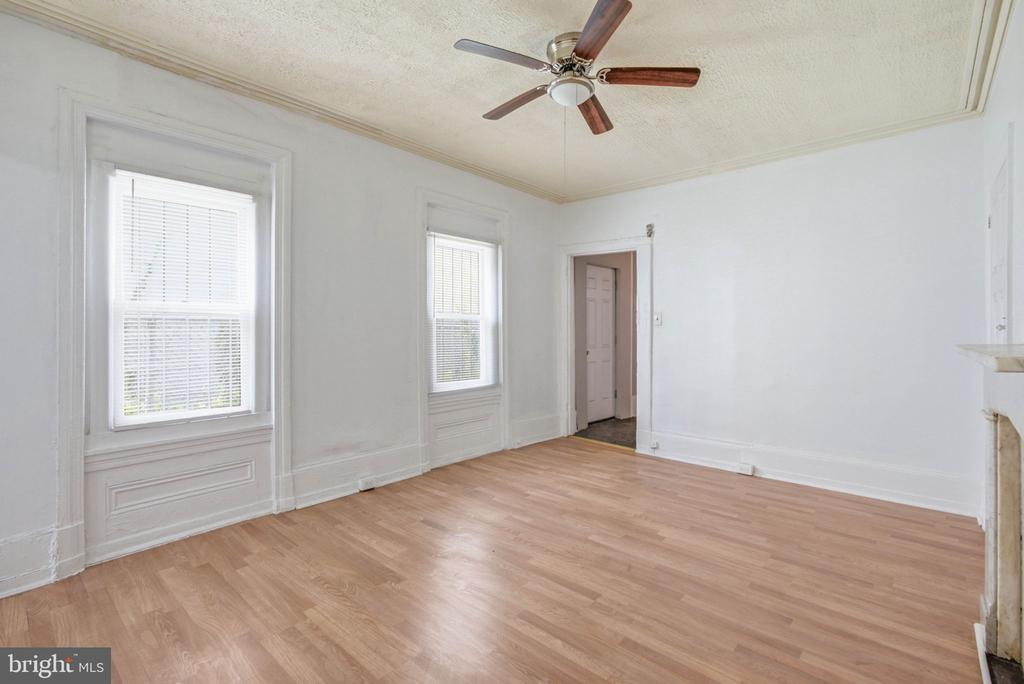 673 N 11TH STREET