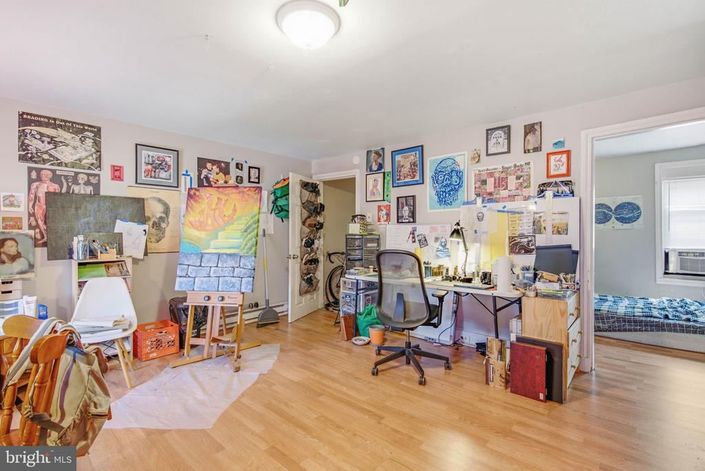 673 N 11TH STREET