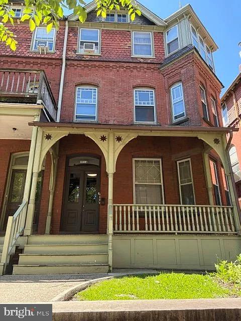 3316 ARCH STREET Unit: 2F