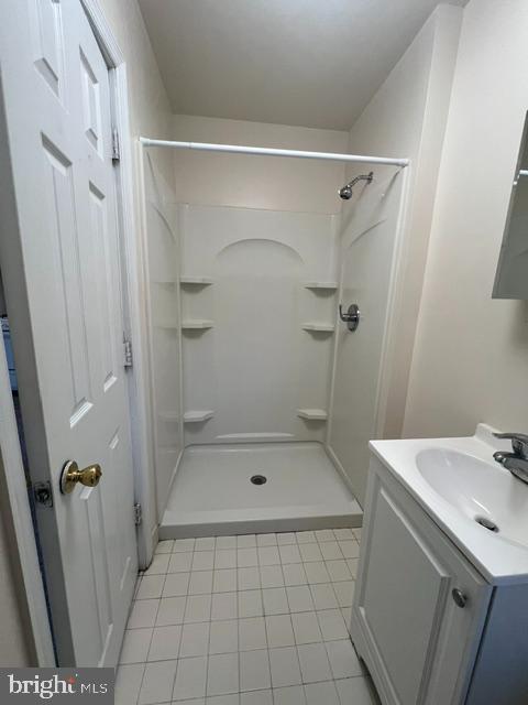 3316 ARCH STREET Unit: 2F