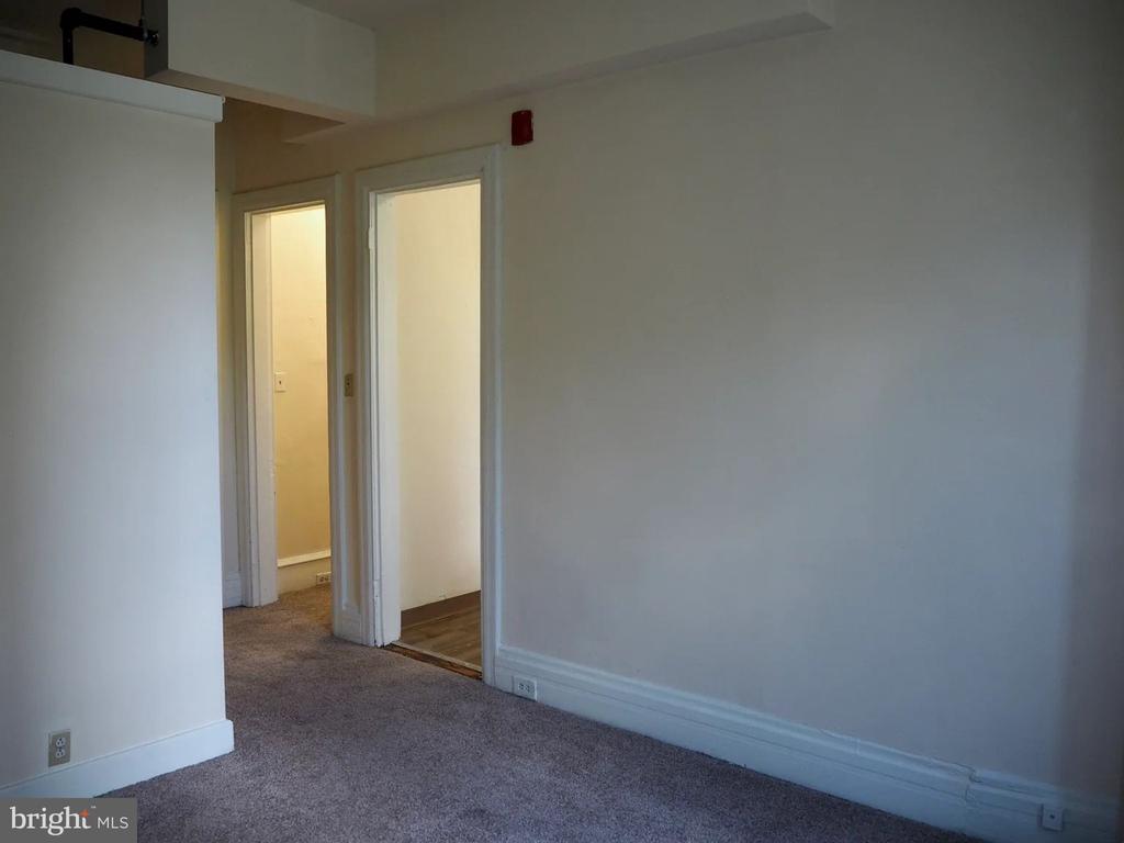 3318 ARCH STREET Unit: 2