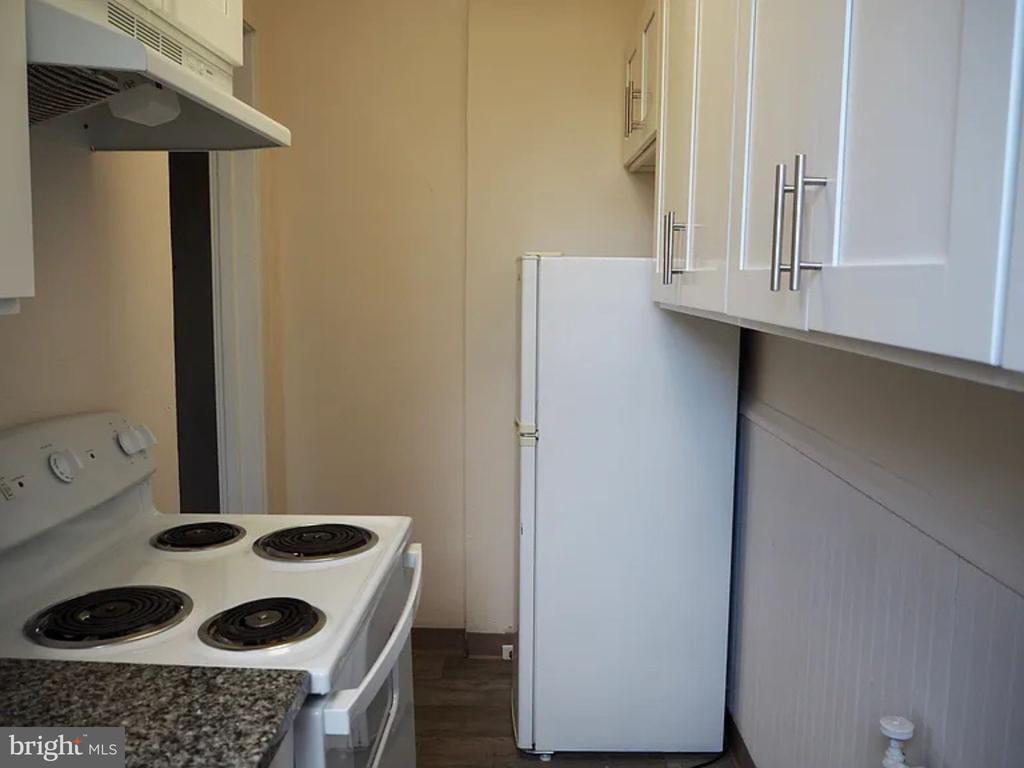3318 ARCH STREET Unit: 2