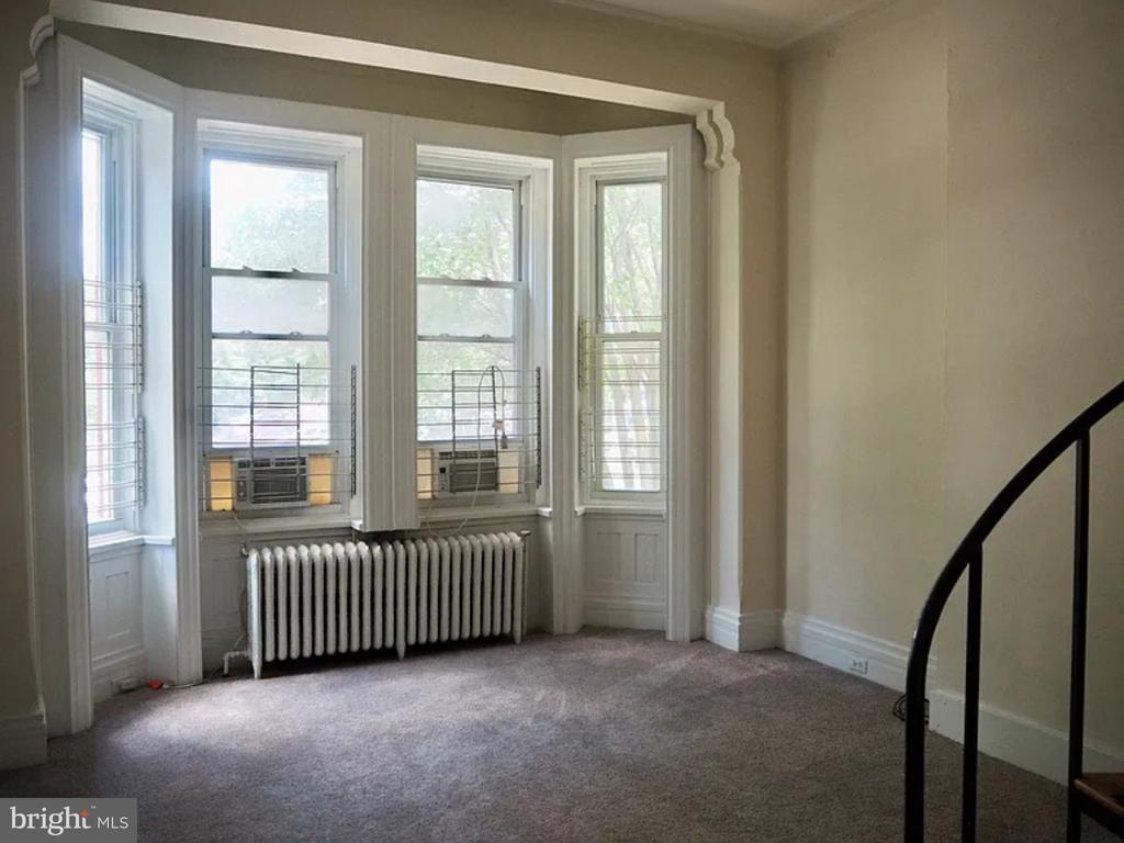 3318 ARCH STREET Unit: 2