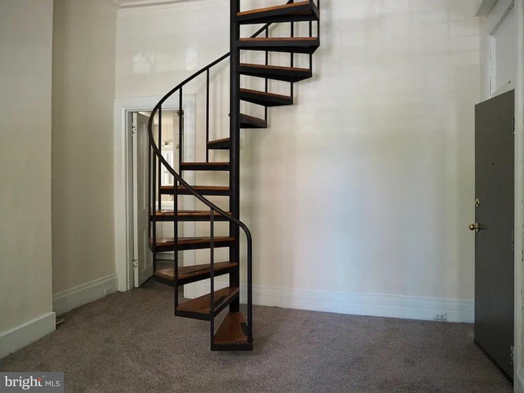 3318 ARCH STREET Unit: 2