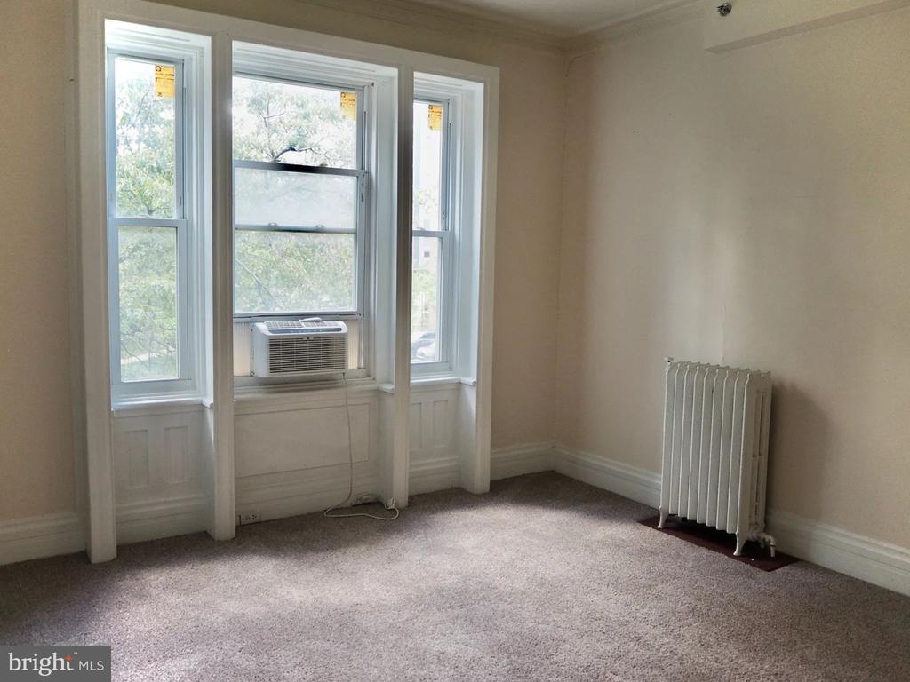3318 ARCH STREET Unit: 2