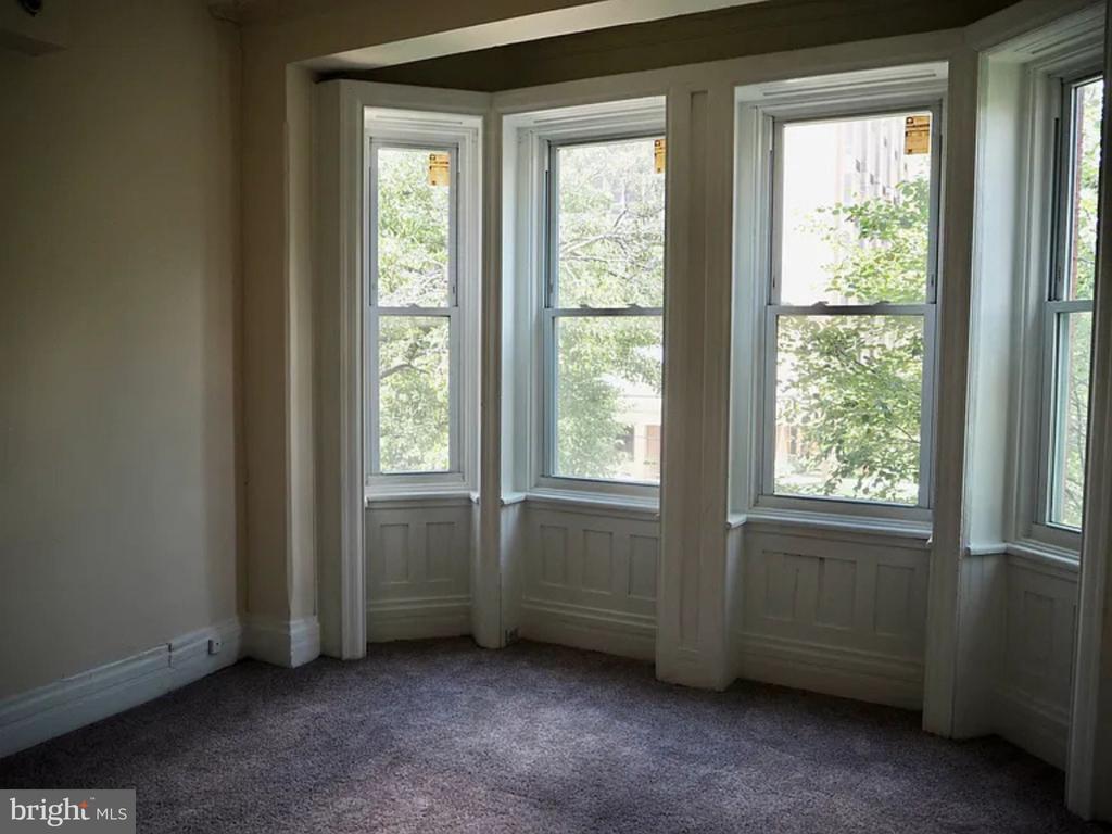 3318 ARCH STREET Unit: 2