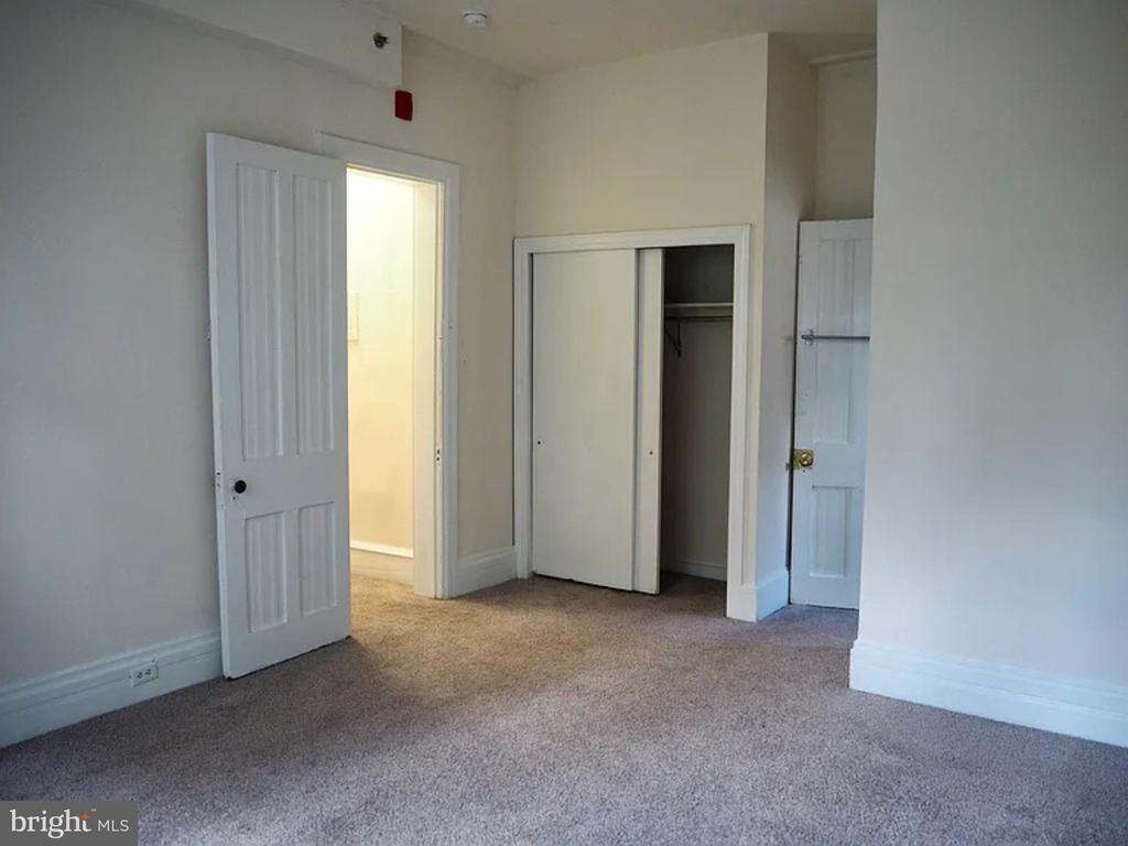 3318 ARCH STREET Unit: 2