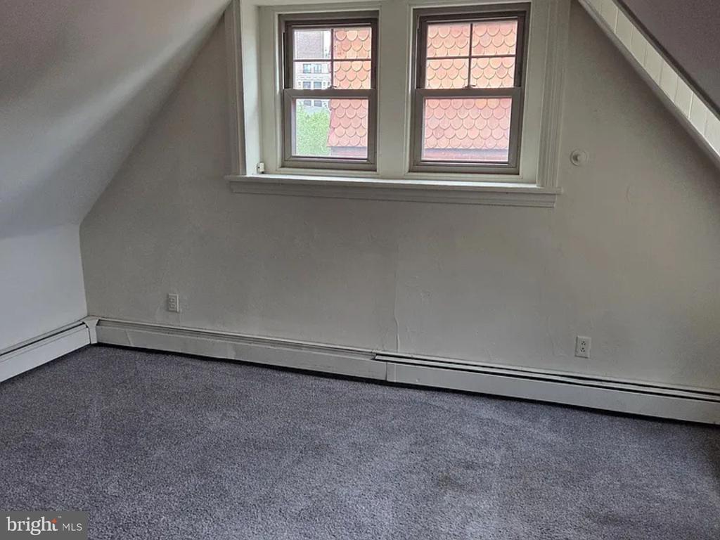 3320 ARCH STREET Unit: 3RD FL