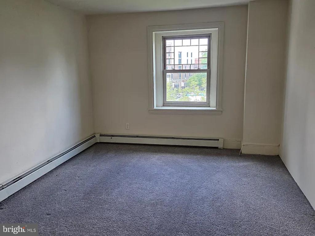 3320 ARCH STREET Unit: 3RD FL