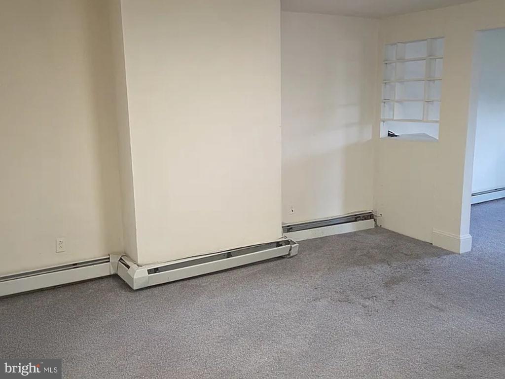 3320 ARCH STREET Unit: 3RD FL