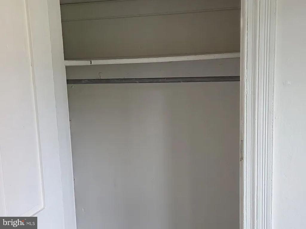 3320 ARCH STREET Unit: 3RD FL