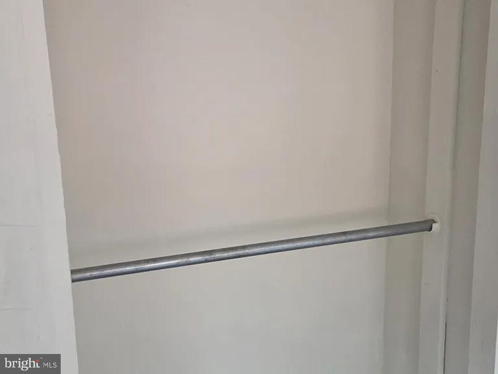 3320 ARCH STREET Unit: 3RD FL