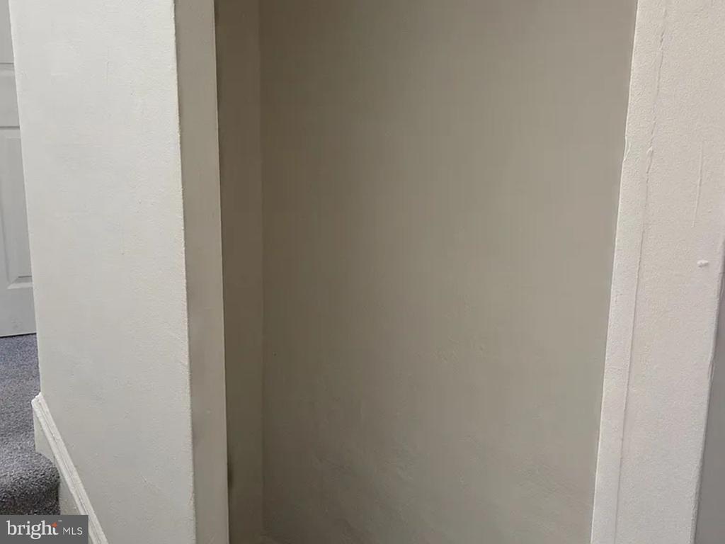 3320 ARCH STREET Unit: 3RD FL
