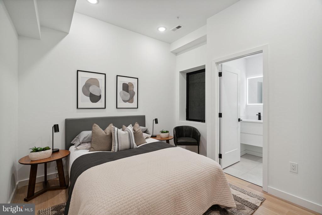 1623 CHRISTIAN STREET Unit: 1