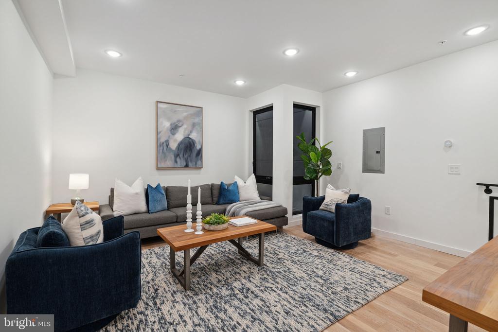 1623 CHRISTIAN STREET Unit: 1