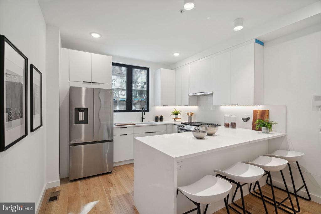 1623 CHRISTIAN STREET Unit: 1