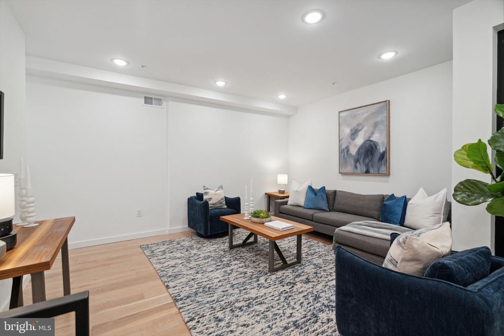 1623 CHRISTIAN STREET Unit: 1