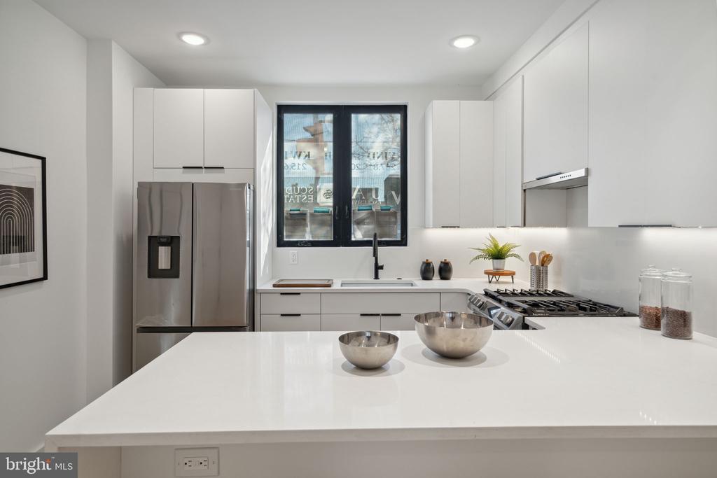 1623 CHRISTIAN STREET Unit: 1