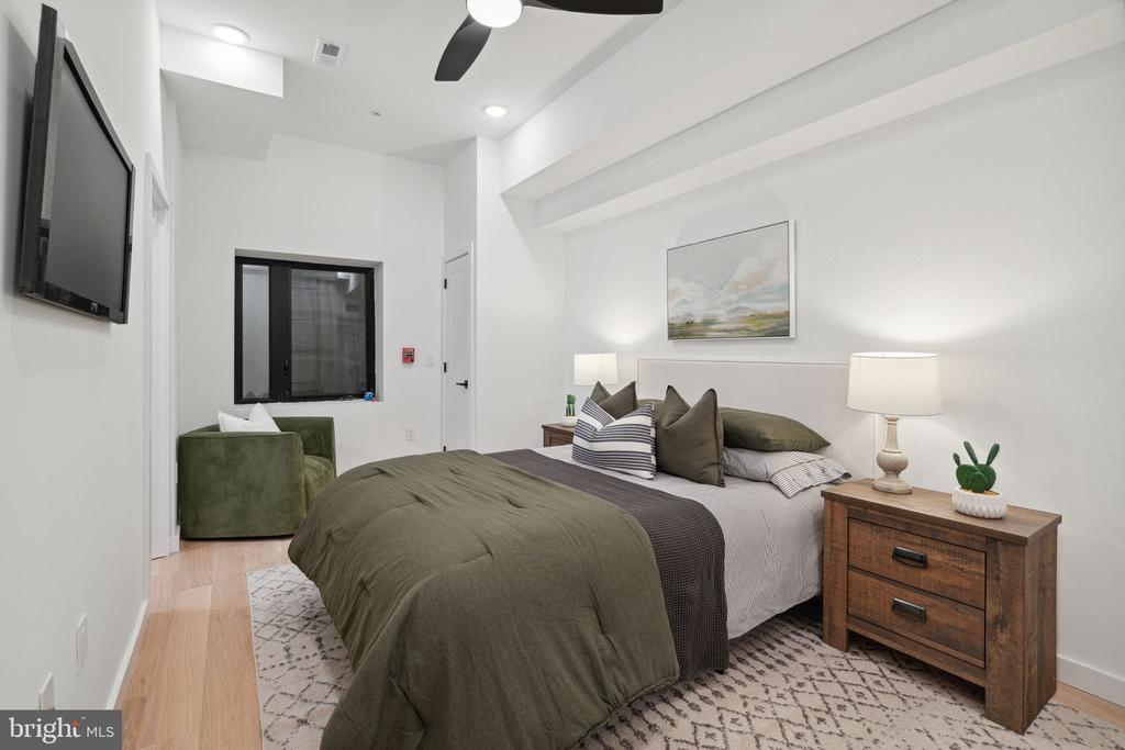 1623 CHRISTIAN STREET Unit: 1