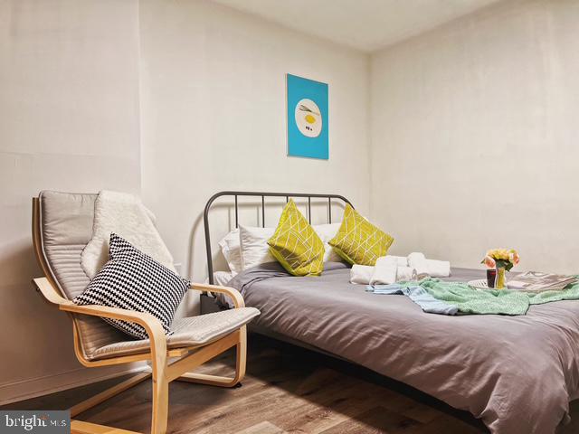 1725 BAINBRIDGE STREET Unit: 2R