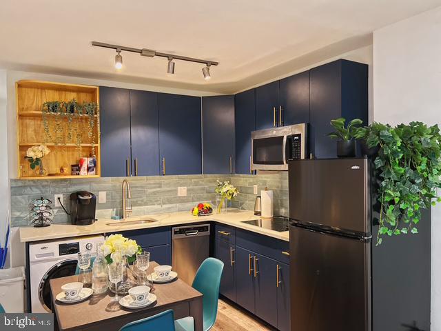 1725 BAINBRIDGE STREET Unit: 2R