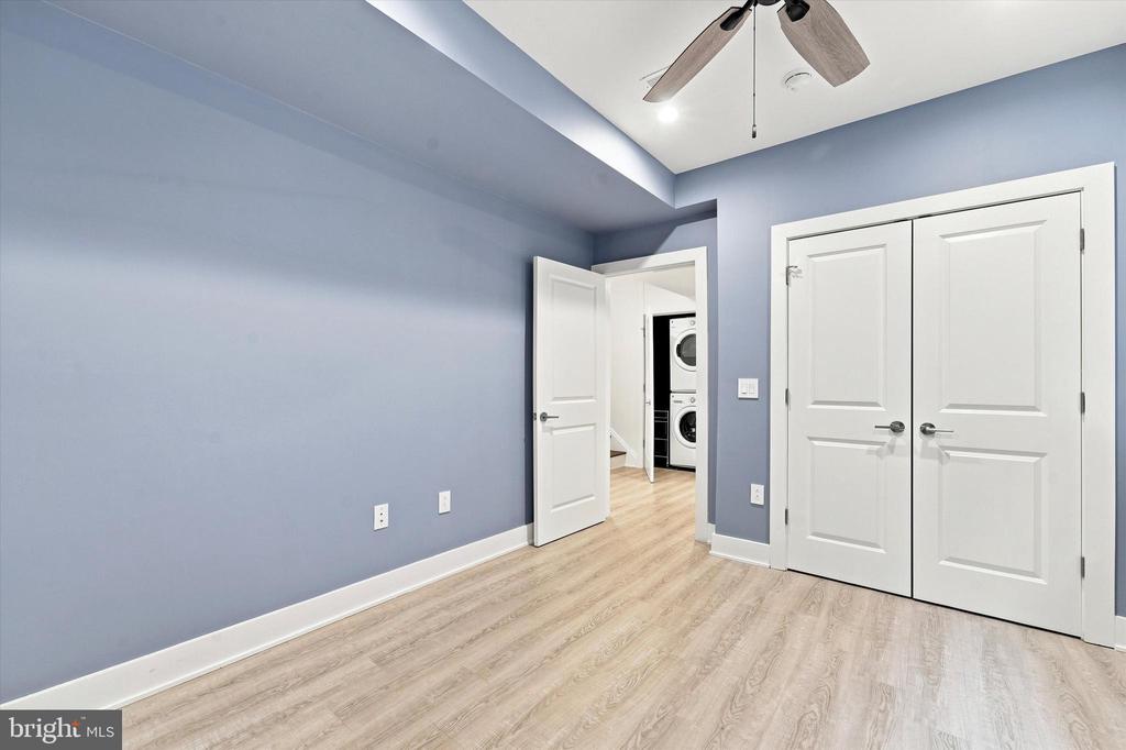 1647 E EYRE STREET Unit: 1