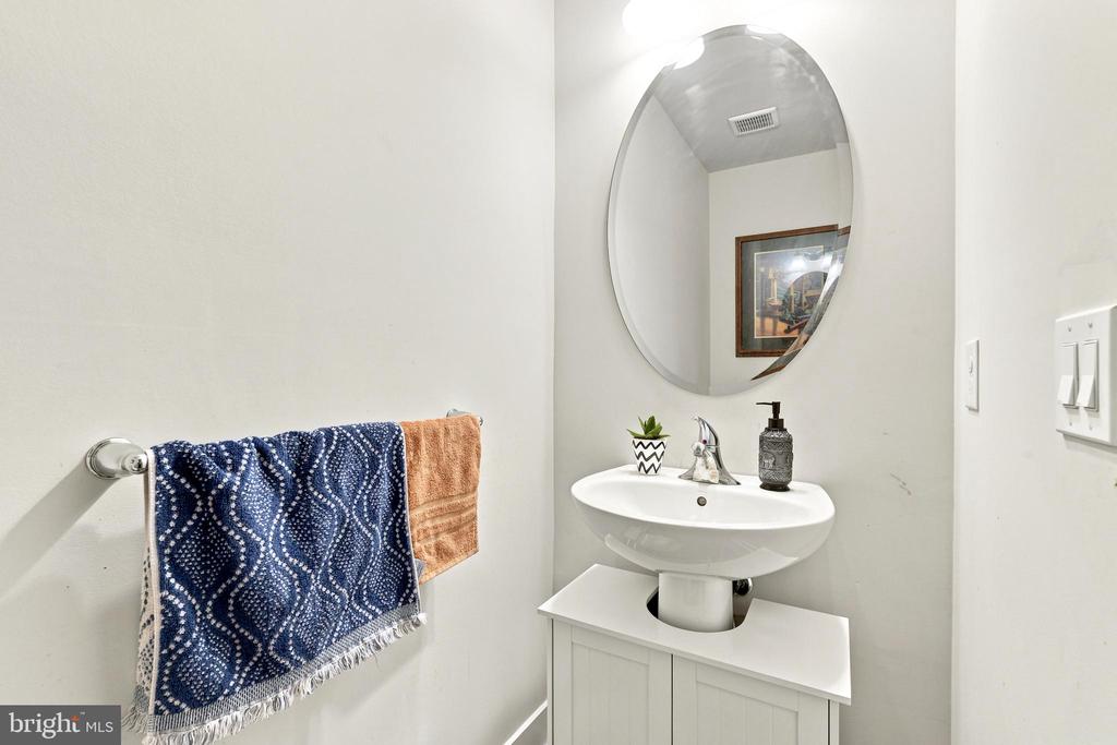 3001 CITYVIEW WALK Unit: 194