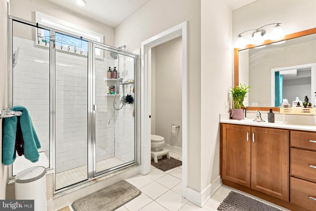 3001 CITYVIEW WALK Unit: 194