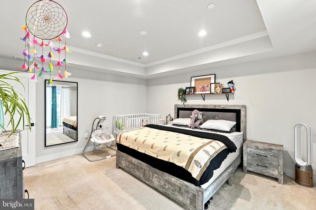 3001 CITYVIEW WALK Unit: 194
