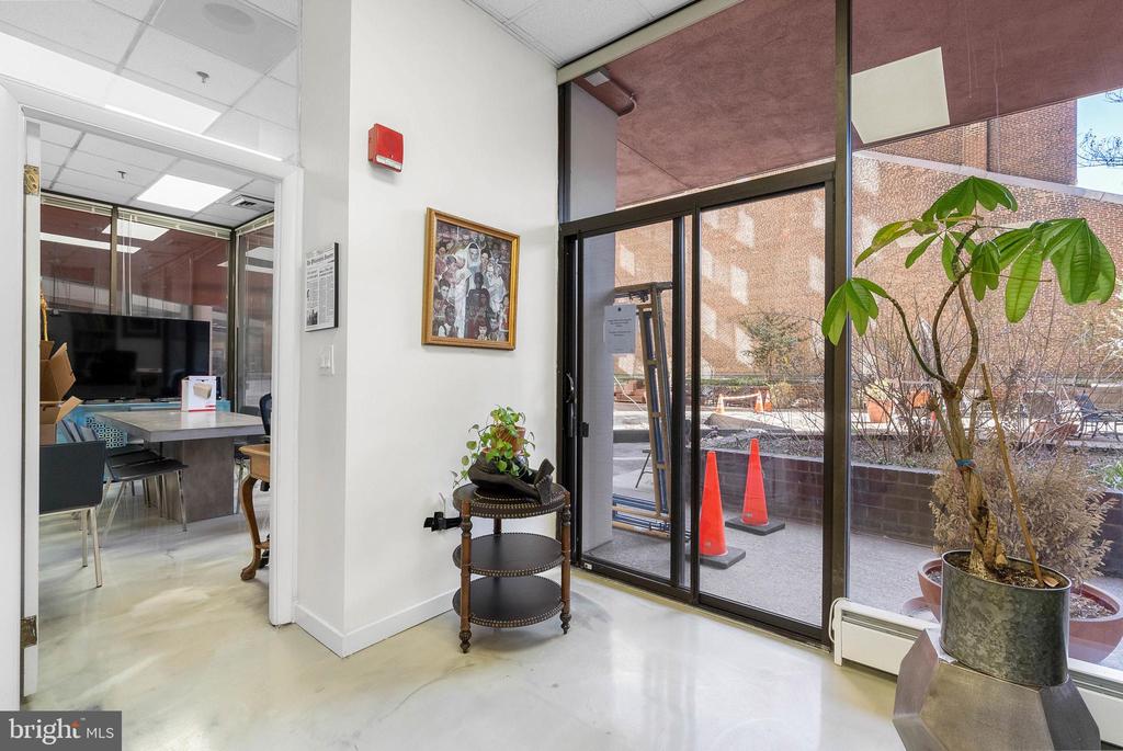 1420 LOCUST STREET Unit: 420