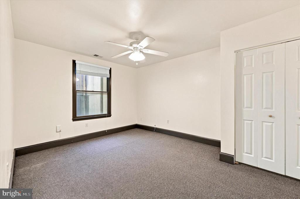 1914 FAIRMOUNT AVENUE Unit: 2