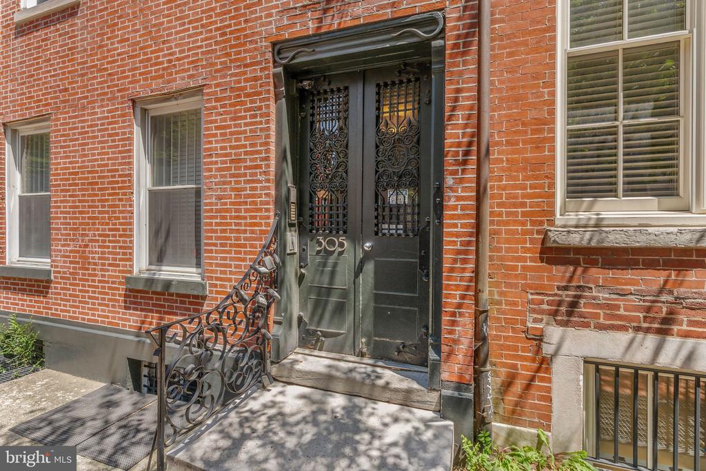 303 S 11TH STREET Unit: 15