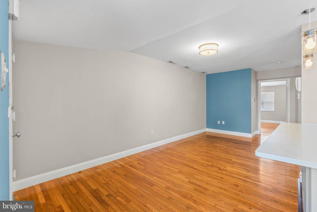 303 S 11TH STREET Unit: 15