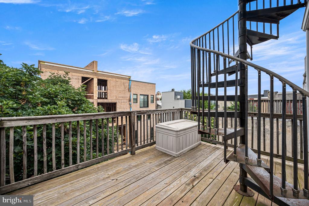 1931 POPLAR STREET Unit: B