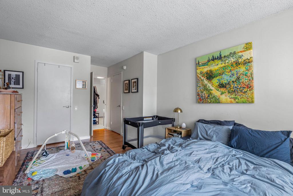1420 LOCUST STREET Unit: 6M