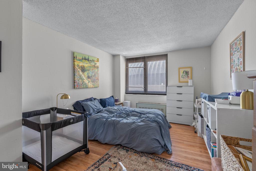 1420 LOCUST STREET Unit: 6M