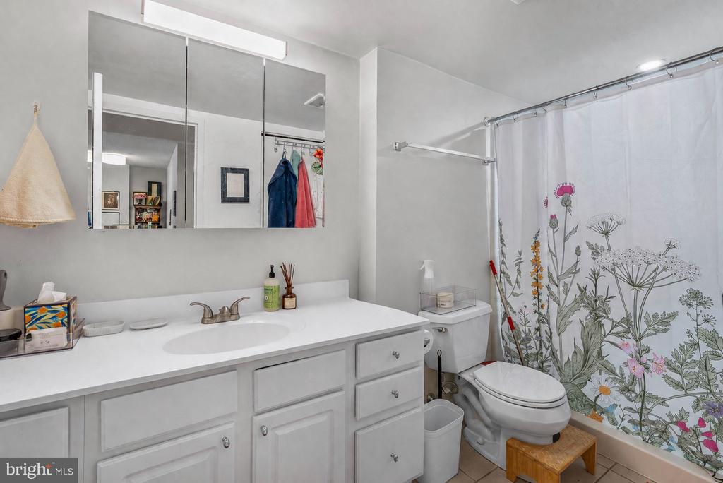 1420 LOCUST STREET Unit: 6M