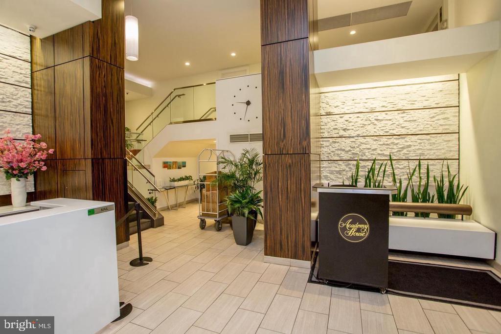 1420 LOCUST STREET Unit: 6M